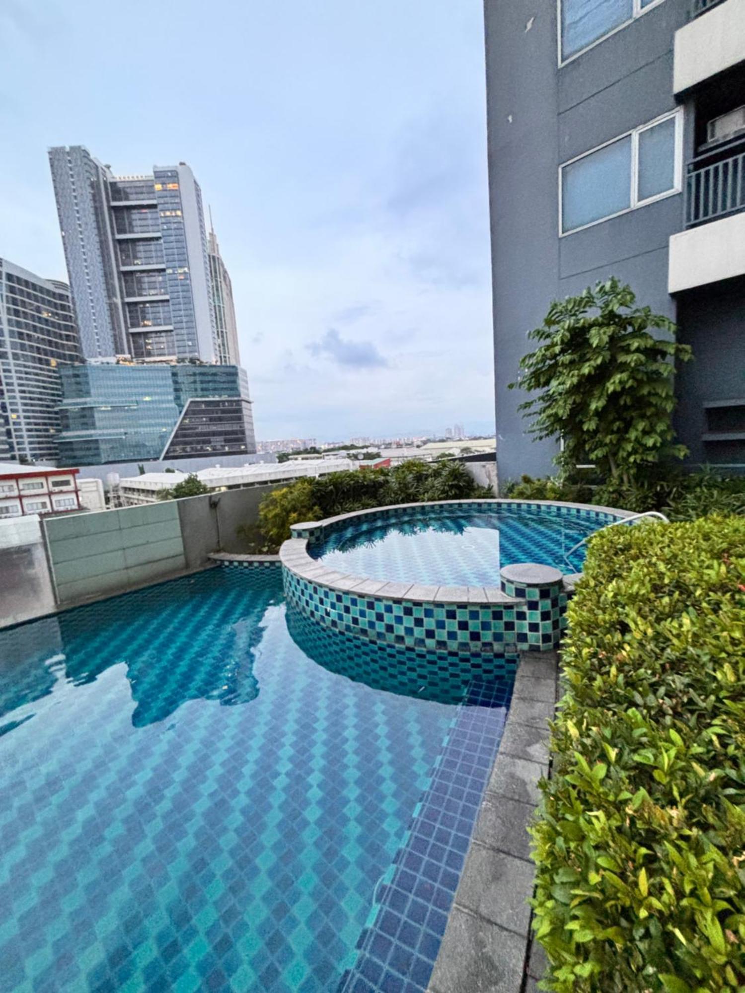 La Amore Place Pasig City Eksteriør billede