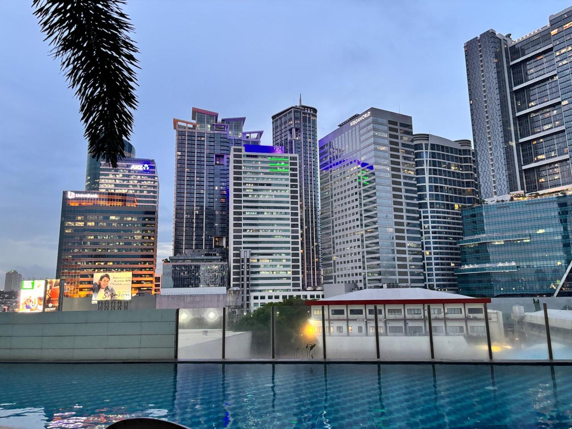 La Amore Place Pasig City Eksteriør billede