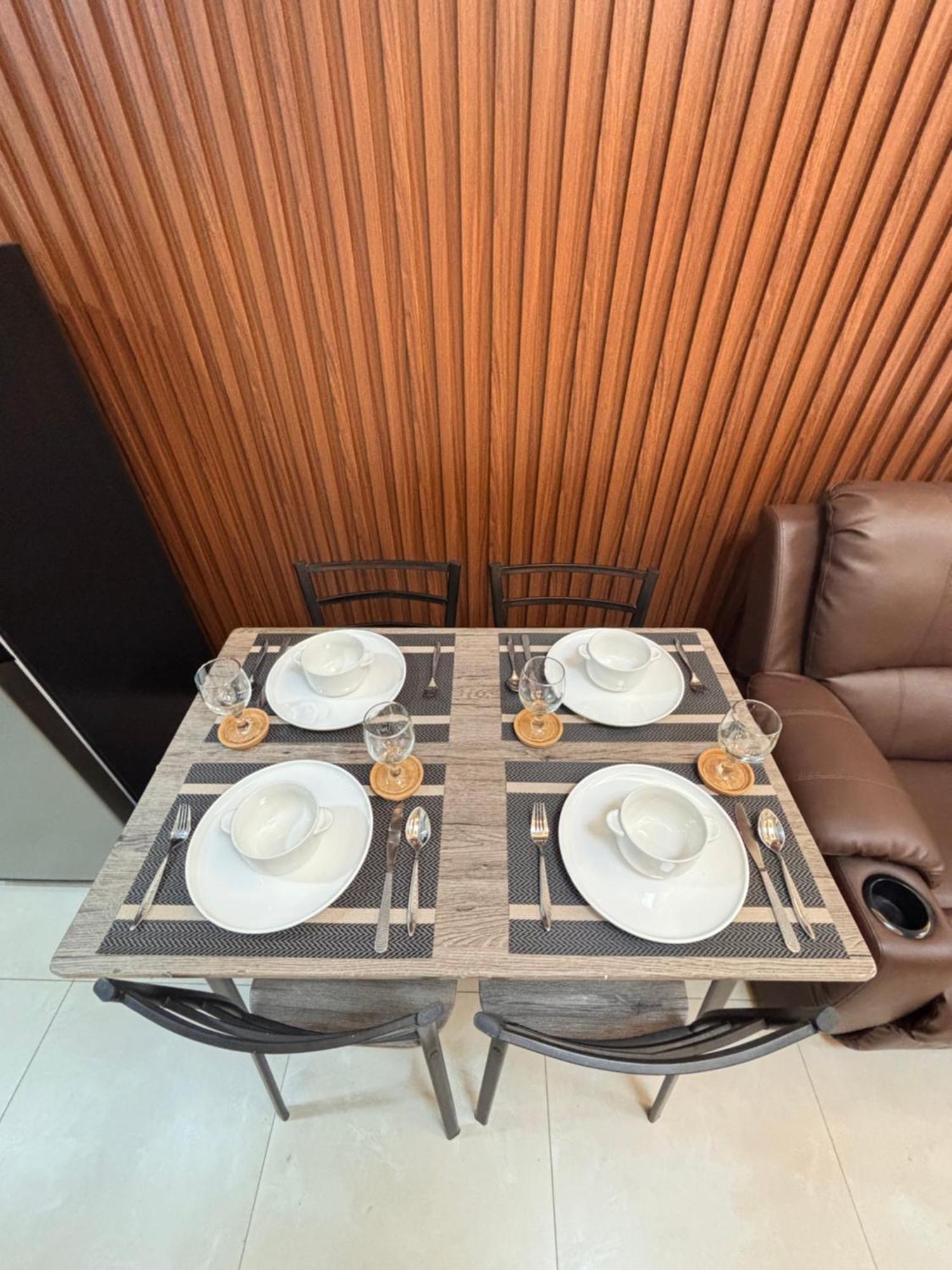 La Amore Place Pasig City Eksteriør billede